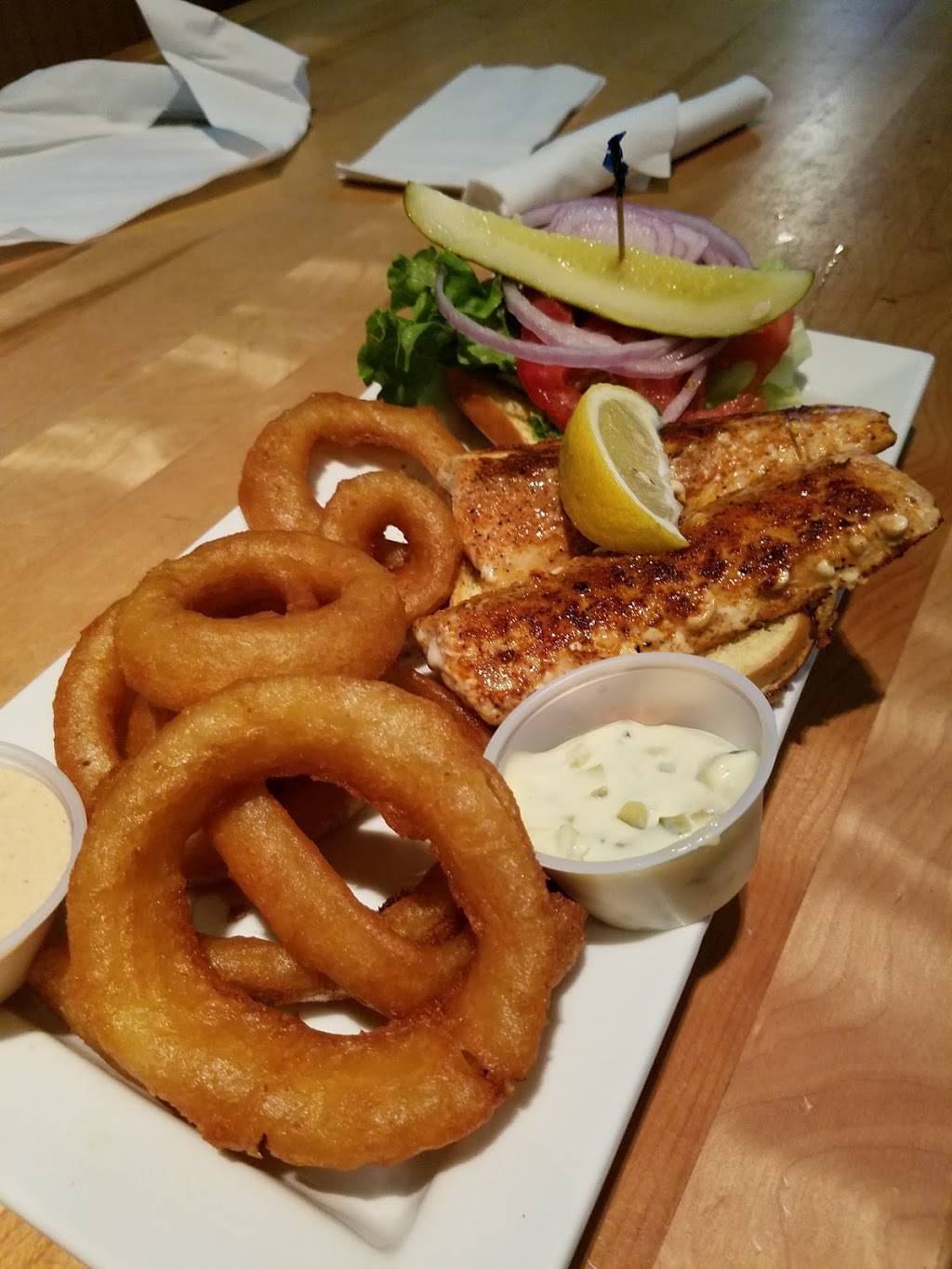 Sneakers Sports Grille | restaurant | 111 Beach Blvd, Jacksonville Beach, FL 32250, USA | 9044821000 OR +1 904-482-1000