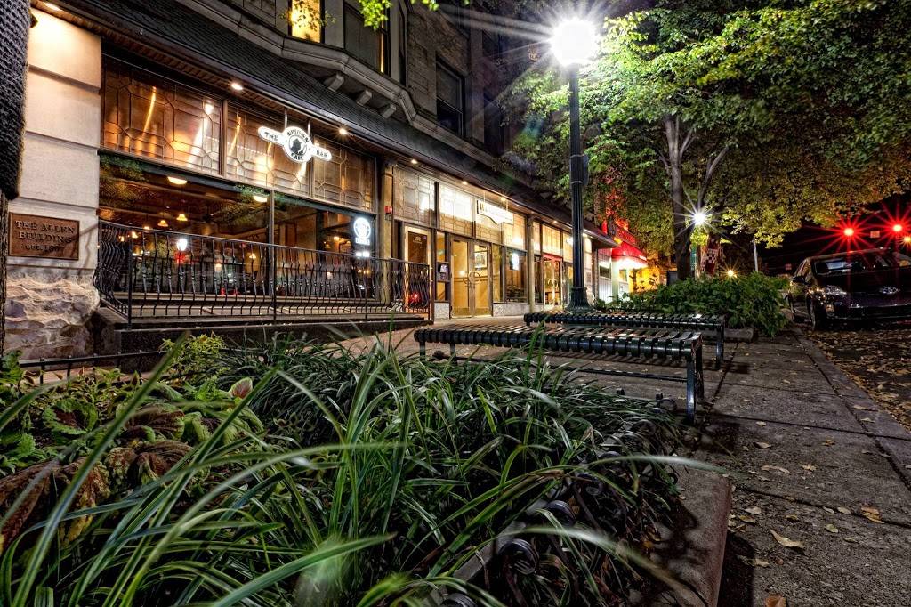 Uptown Cafe | restaurant | 102 E Kirkwood Ave, Bloomington, IN 47408, USA | 8123390900 OR +1 812-339-0900