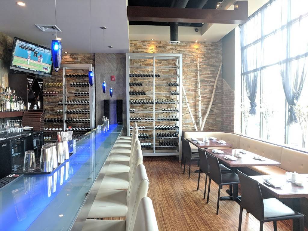 Blufish Sushi Bistro | restaurant | 130 N Northwest Hwy, Park Ridge, IL 60068, USA | 8477204479 OR +1 847-720-4479