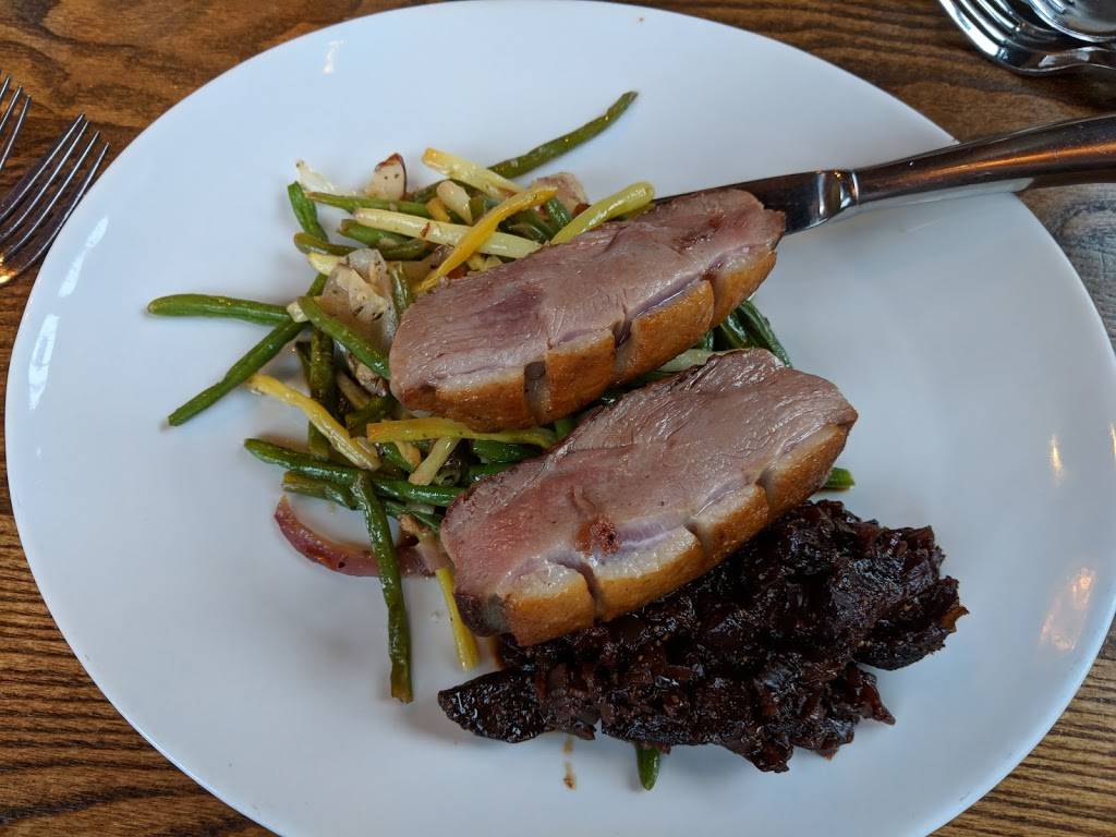 Black Sheep Social Club | restaurant | 600 1st St SE, Cedar Rapids, IA 52401, USA | 3192007070 OR +1 319-200-7070