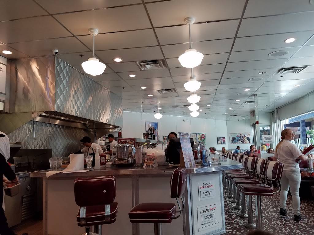 Johnny Rockets | restaurant | 7989 Citrus Park Town Center Mall, Tampa, FL 33625, USA | 8139266335 OR +1 813-926-6335