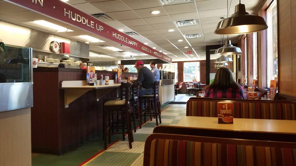 Huddle House | meal takeaway | 173 Village Ln, Hazard, KY 41701, USA | 6064365733 OR +1 606-436-5733