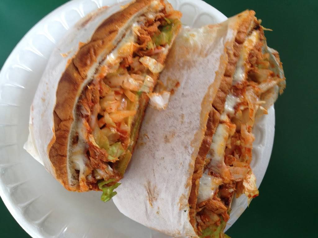 Tacos y mariscos El Güero | restaurant | 1122 R St, Merced, CA 95341, USA | 2094100343 OR +1 209-410-0343