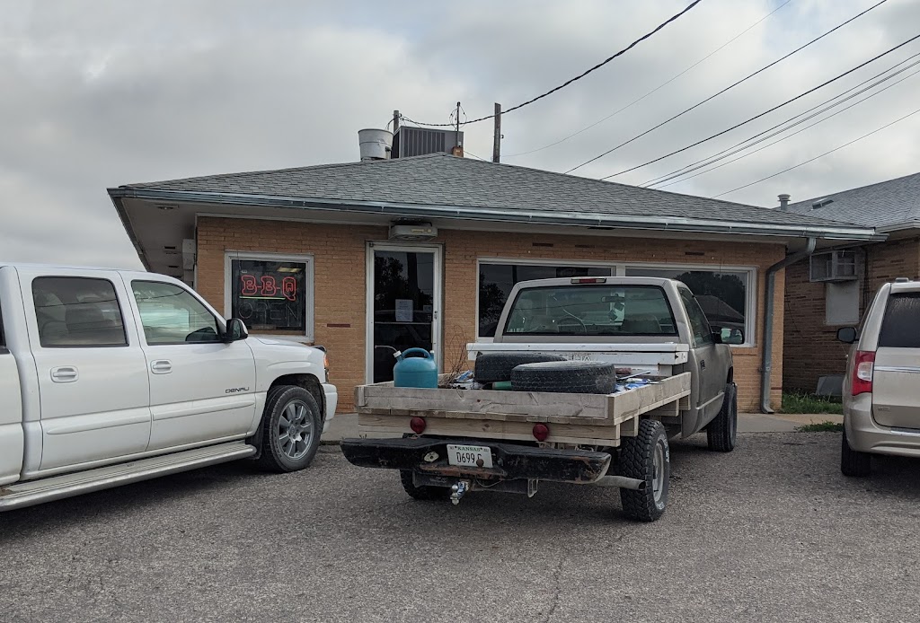 Pete’s BBQ | restaurant | 114 US-36, Smith Center, KS 66967, USA | 7856863223 OR +1 785-686-3223