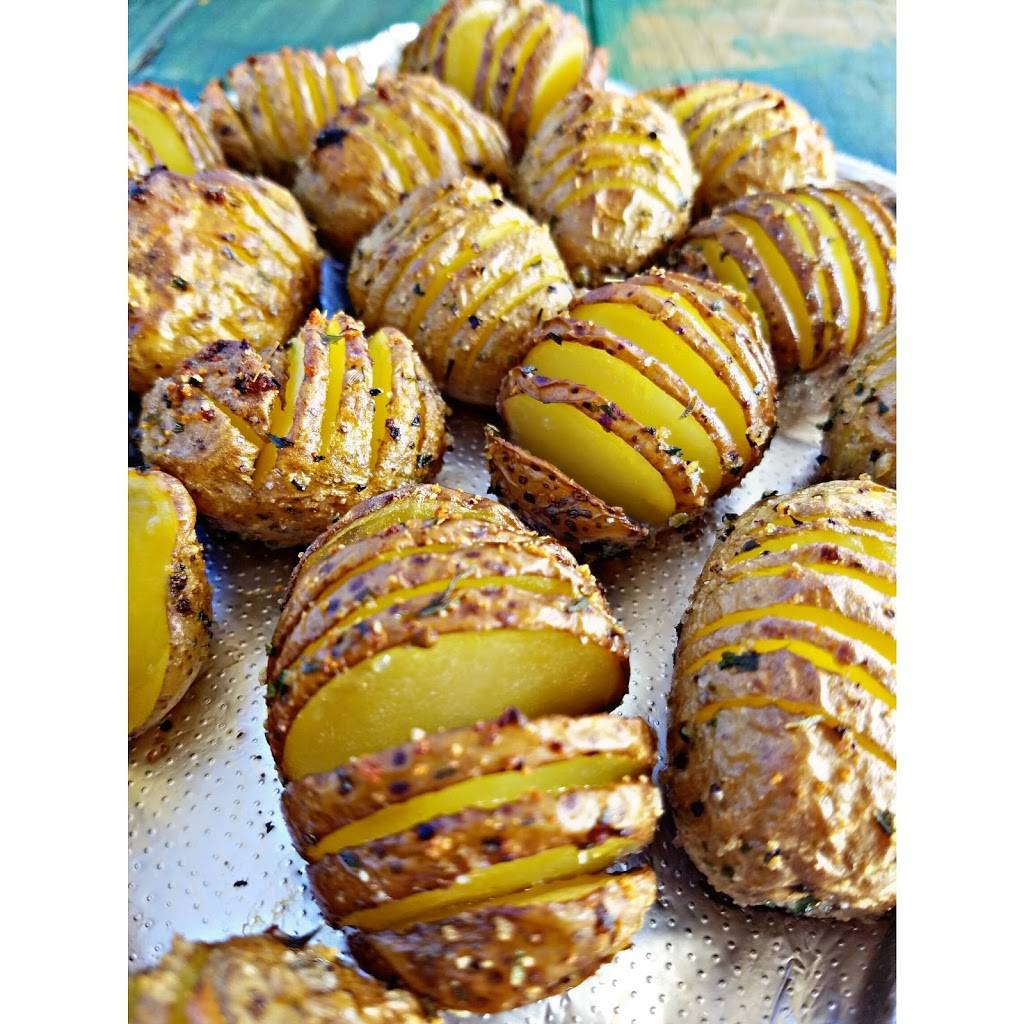 Nomads Southtown | restaurant | 1431 S School Ave, Fayetteville, AR 72701, USA | 4794355606 OR +1 479-435-5606