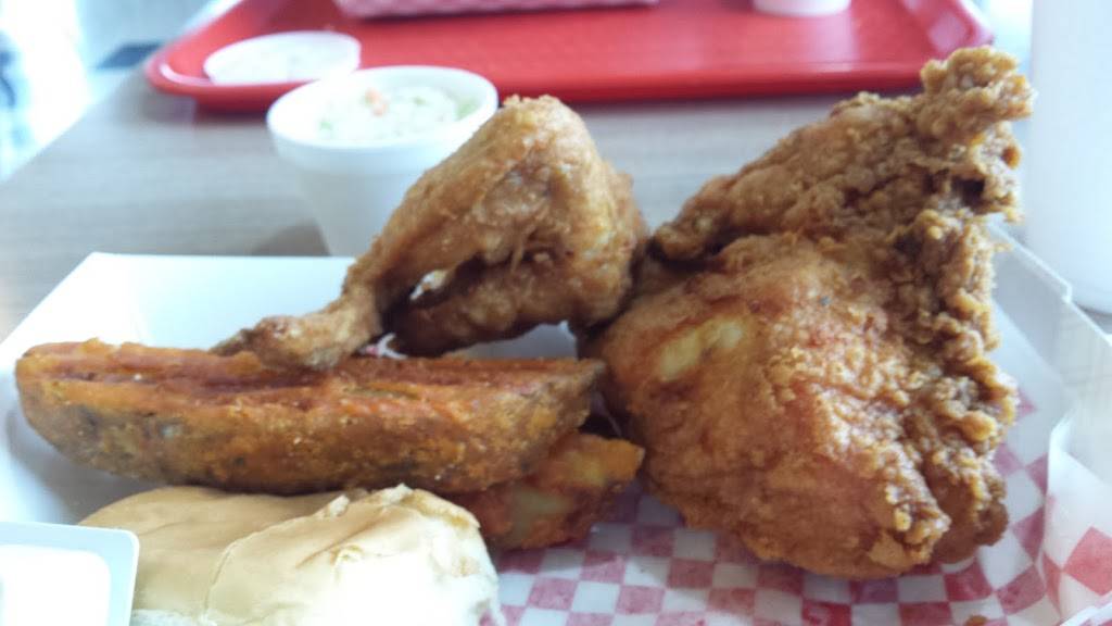 Converse Big Dipper | restaurant | 104 S Jefferson St, Converse, IN 46919, USA | 7653951331 OR +1 765-395-1331