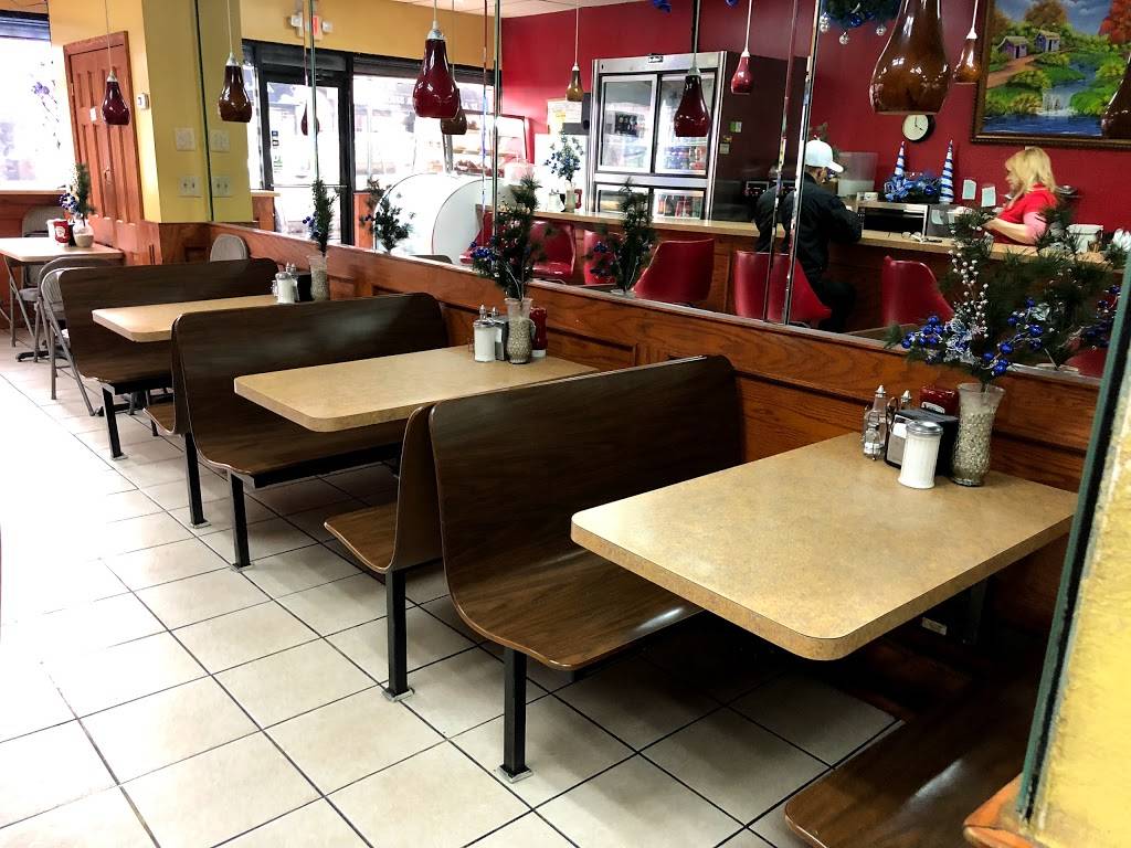 Quisqueya Luncheonette | restaurant | 259 Madison Ave, Perth Amboy, NJ 08861, USA | 7324421550 OR +1 732-442-1550