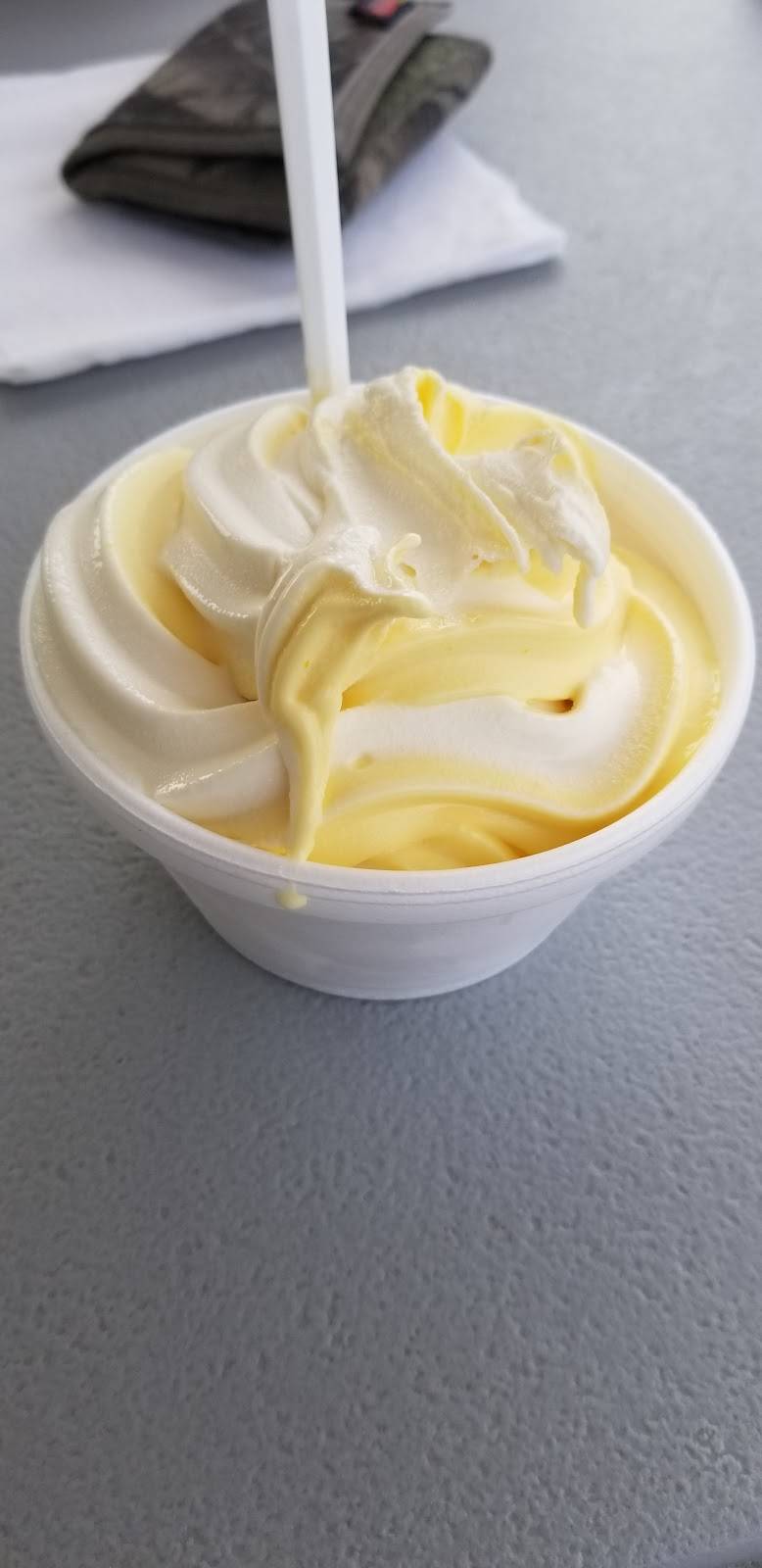 Tastee Treet | restaurant | 1219 N Cheney St, Taylorville, IL 62568, USA | 2178276394 OR +1 217-827-6394