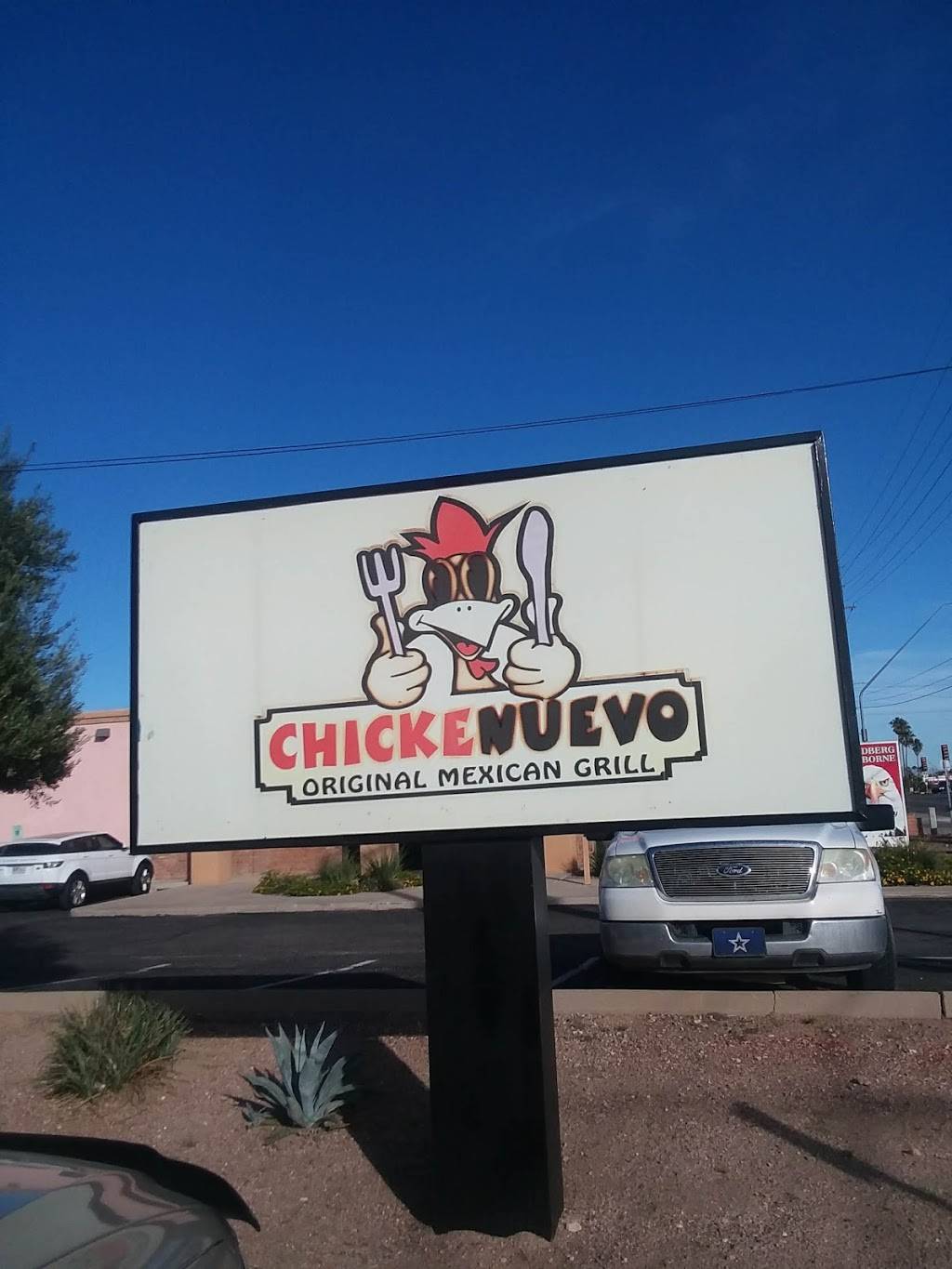 Chickenuevo | restaurant | 670 W Valencia Rd, Tucson, AZ 85706, USA | 5202943353 OR +1 520-294-3353