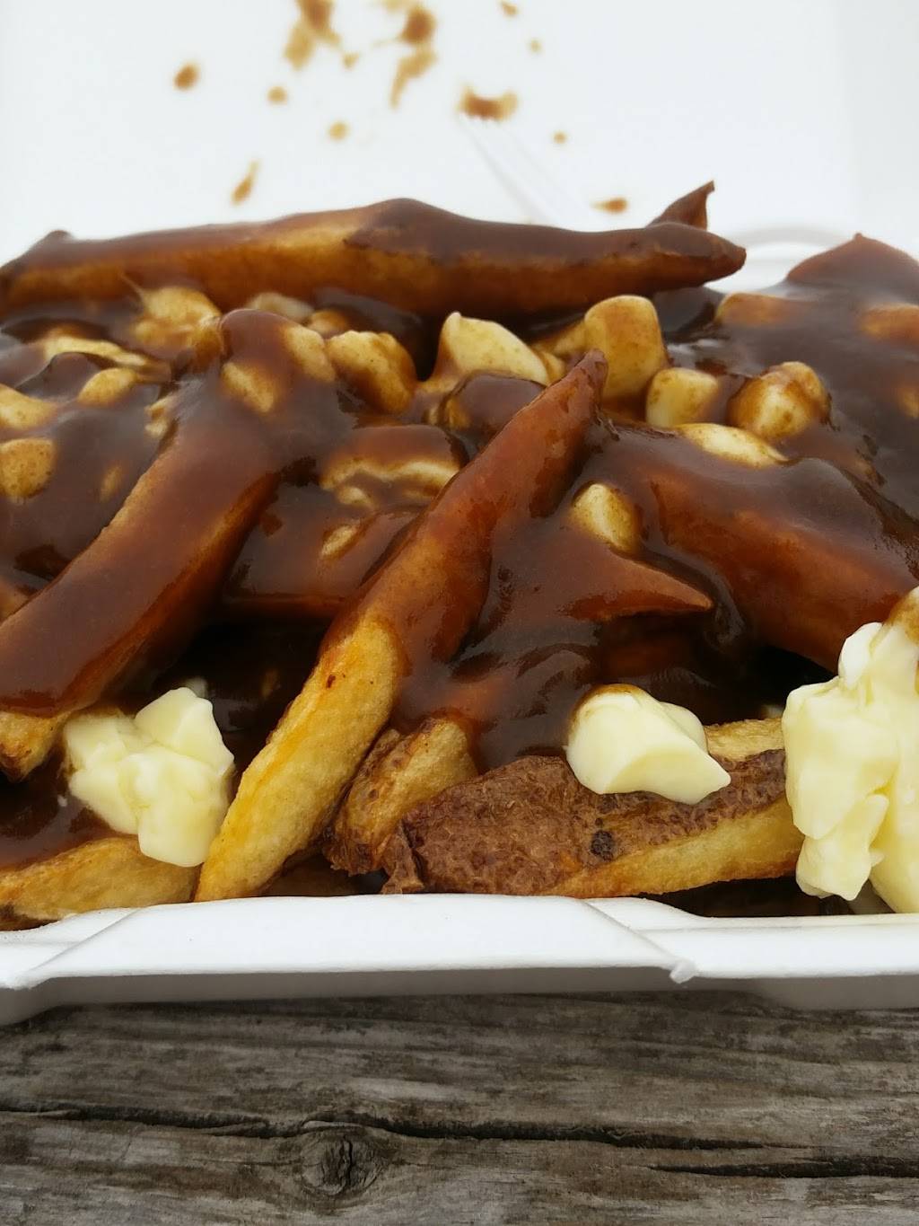 Gators Fries | restaurant | 192 College St E, Belleville, ON K8N 2V7, Canada | 6139221488 OR +1 613-922-1488