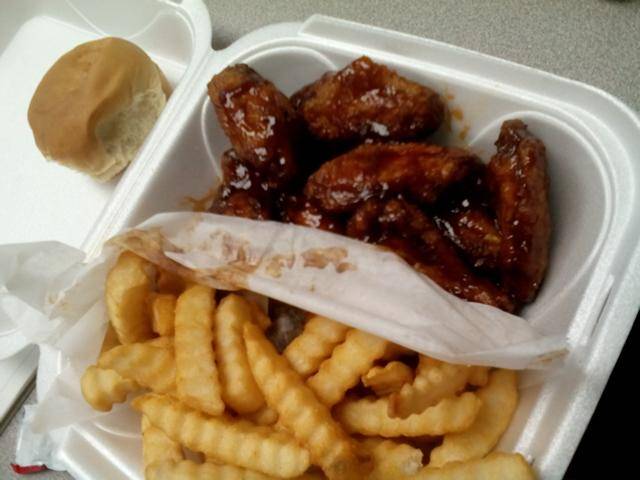 Original Chicken & Ribs | restaurant | 1100 Beatties Ford Rd, Charlotte, NC 28216, USA | 7043322902 OR +1 704-332-2902