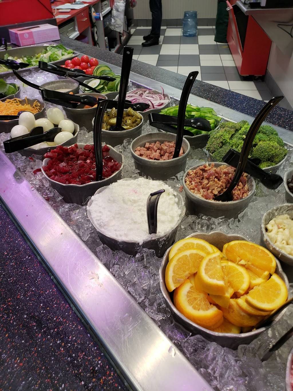 Chuck E. Cheeses | restaurant | 155 Sunrise Hwy, West Islip, NY 11795, USA | 6313761800 OR +1 631-376-1800