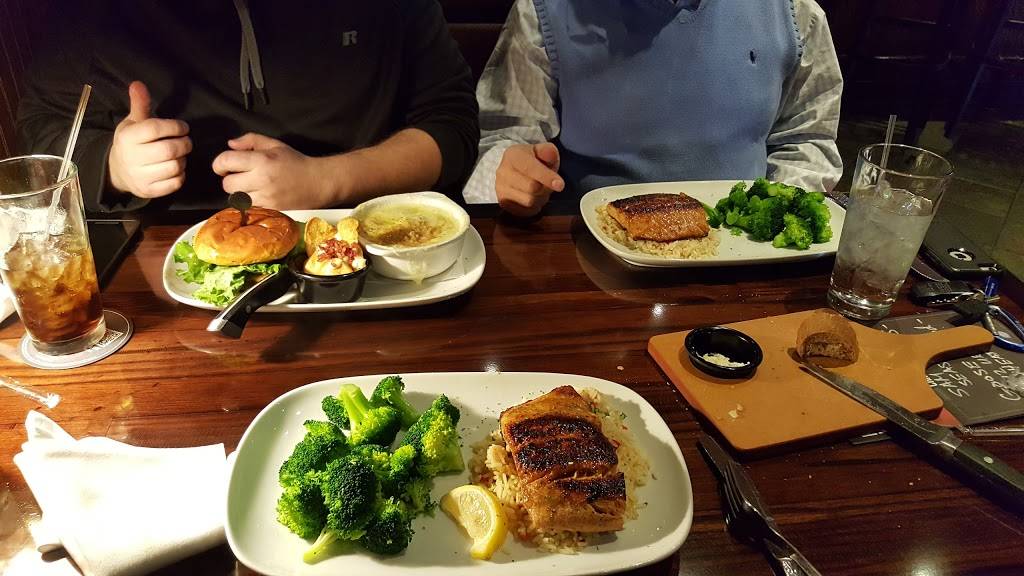 LongHorn Steakhouse | meal takeaway | 1470 E Touhy Ave, Des Plaines, IL 60016, USA | 8473919860 OR +1 847-391-9860