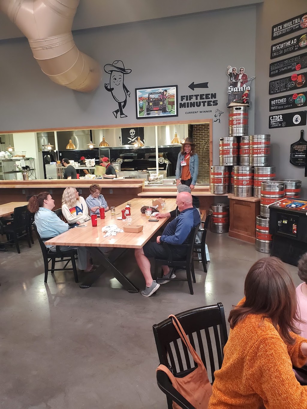 Looks Marketplace | bakery | 500 E 69th St, Sioux Falls, SD 57108, USA | 6053363104 OR +1 605-336-3104