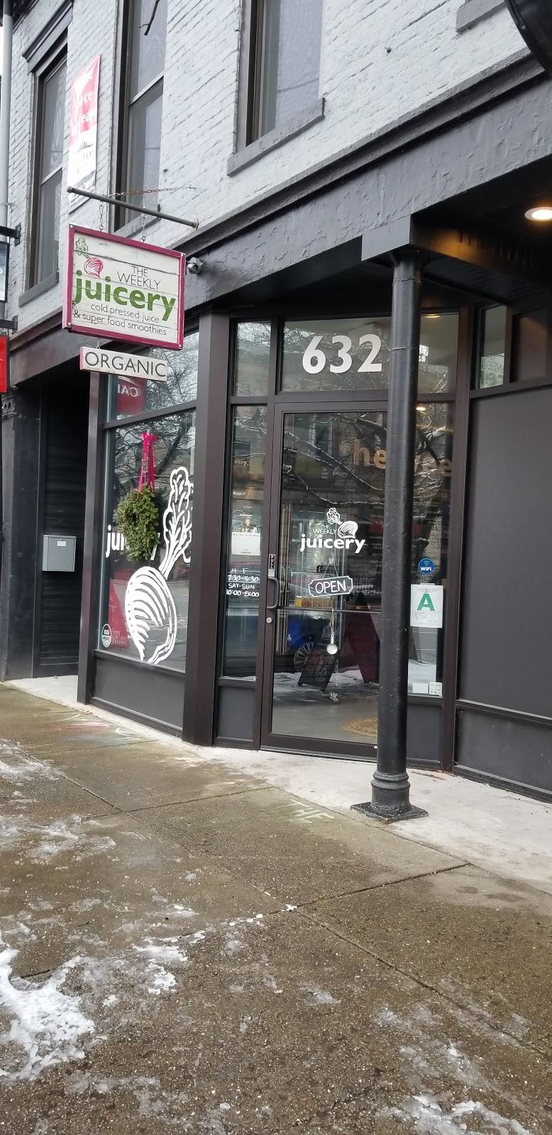 The Weekly Juicery | restaurant | 632 E Market St Suite 102, Louisville, KY 40204, USA | 5028822822 OR +1 502-882-2822