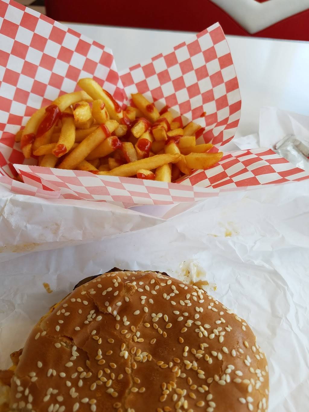 Lennys Burger | restaurant | 2545 W Glendale Ave, Phoenix, AZ 85051, USA | 6023471188 OR +1 602-347-1188