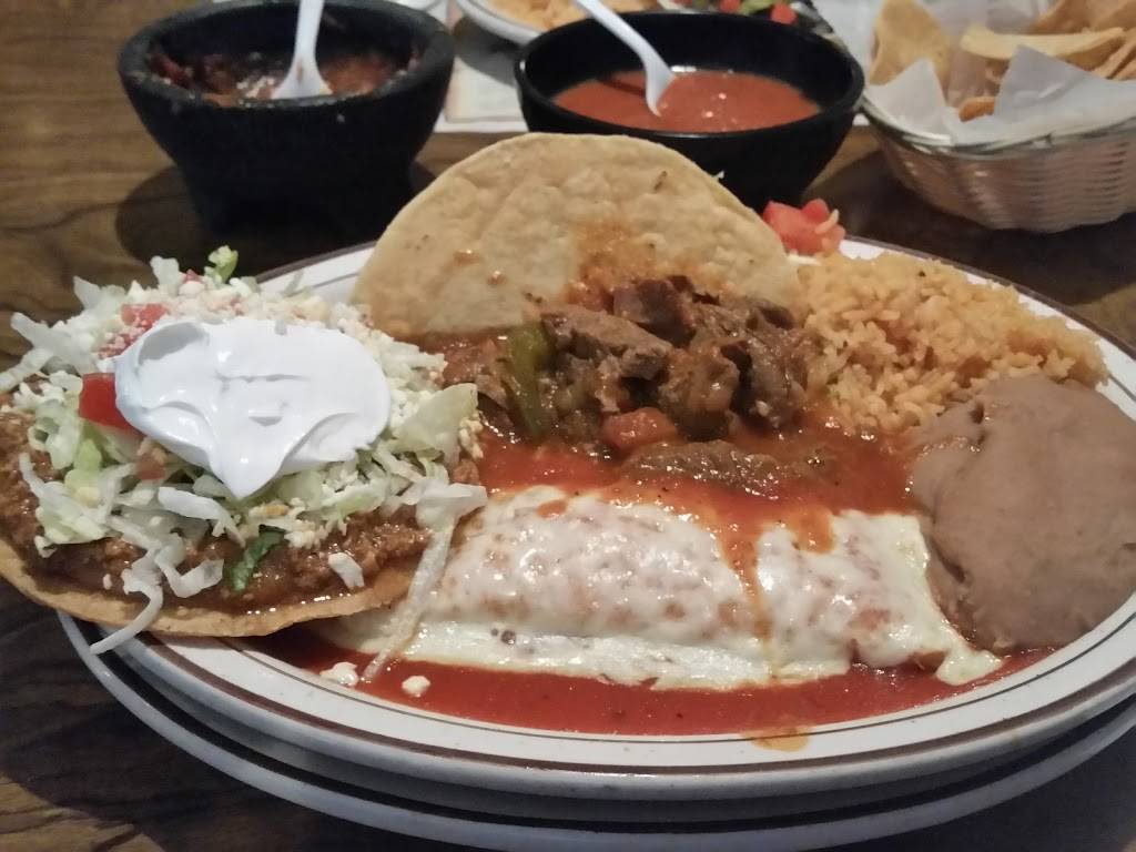 El Niagara | restaurant | 120 1st St, Woodstock, IL 60098, USA | 8153389881 OR +1 815-338-9881