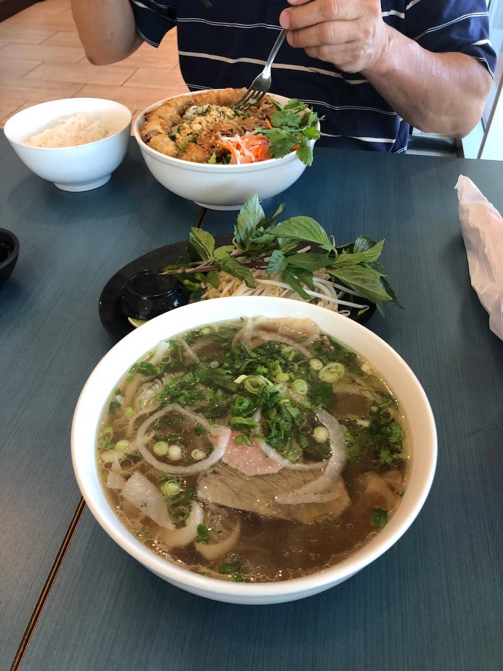 Watda Pho | restaurant | 501 W Hampden Ave, Englewood, CO 80110, USA | 3037613138 OR +1 303-761-3138