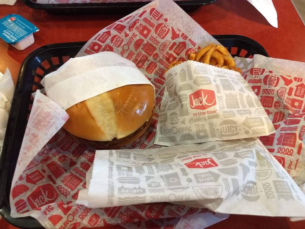 Jack in the Box | restaurant | 402 W E San Ysidro Blvd, San Ysidro, CA 92173, USA | 6194280731 OR +1 619-428-0731