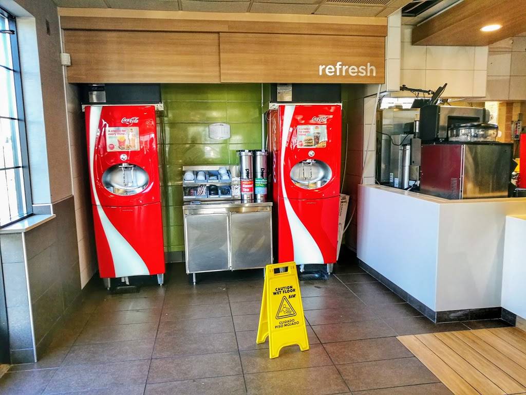 McDonalds | cafe | 3080 Travis Blvd, Fairfield, CA 94533, USA | 7074221044 OR +1 707-422-1044