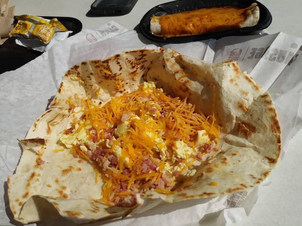 Taco Bell | meal takeaway | 8040 Pat Booker Rd, San Antonio, TX 78233, USA | 2105908713 OR +1 210-590-8713