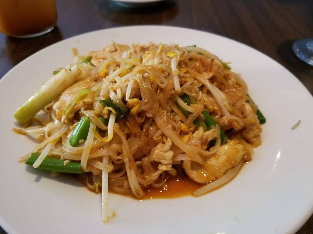 Sanphan Thai Cuisine | restaurant | 653 Pennsylvania Ave SE, Washington, DC 20003, USA | 2025449368 OR +1 202-544-9368