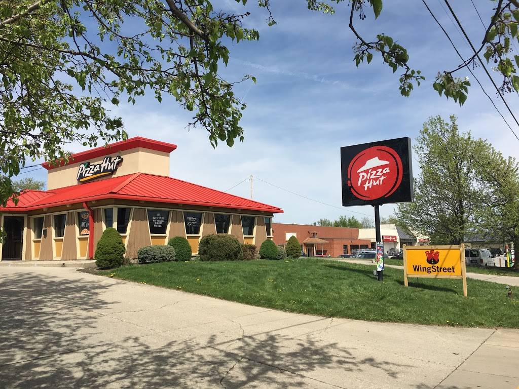 Pizza Hut | restaurant | 1590 Celina Rd, St Marys, OH 45885, USA | 4193943329 OR +1 419-394-3329