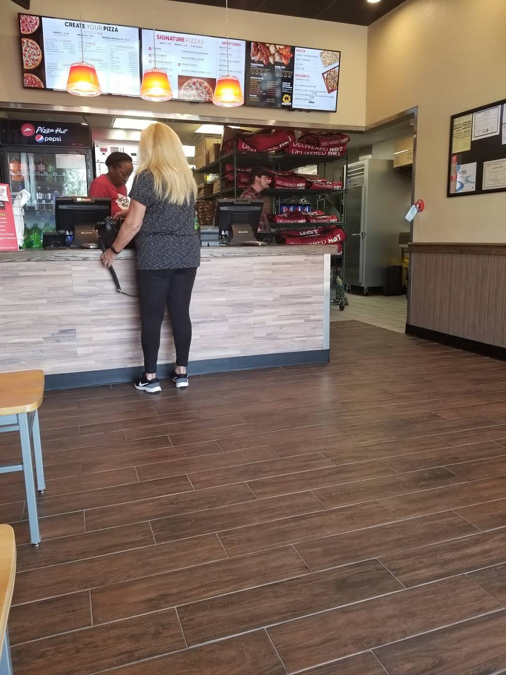 Pizza Hut | meal takeaway | 2800 E Atlanta Rd, Ellenwood, GA 30294, USA | 6789400498 OR +1 678-940-0498