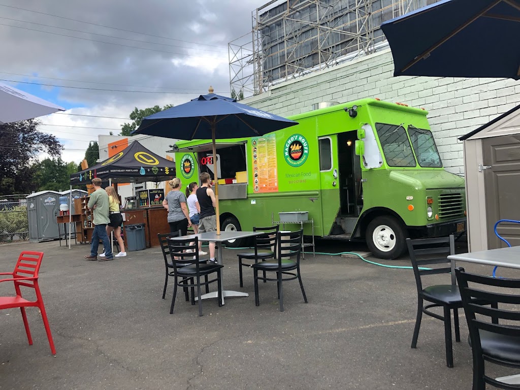 Nachos House Mexican kitchen | restaurant | 1447 NE Sandy Blvd, Portland, OR 97232, USA | 5034838751 OR +1 503-483-8751