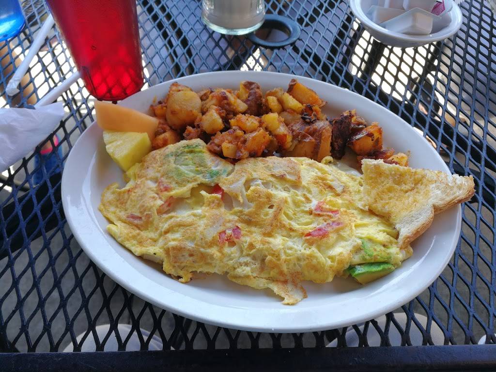 Nunos Cafe | restaurant | 12001 Avalon Lake Dr G, Orlando, FL 32828, USA | 4079303080 OR +1 407-930-3080