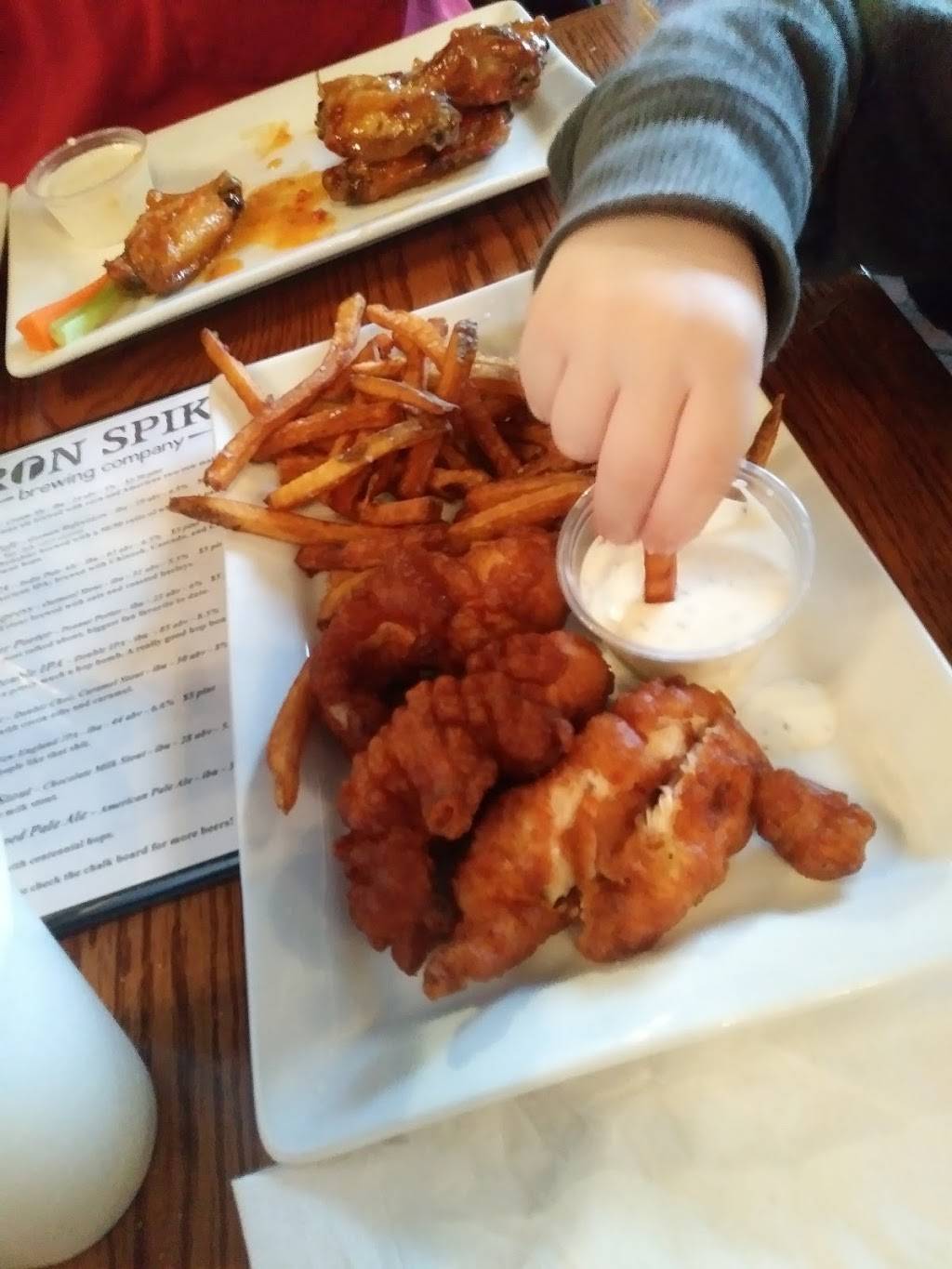 Iron Spike Brewing Company | restaurant | 150 E Simmons St, Galesburg, IL 61401, USA | 3092974718 OR +1 309-297-4718