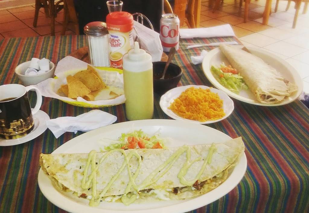 Chelis Restaurant | restaurant | 3046 W Cermak Rd, Chicago, IL 60623, USA | 7735222660 OR +1 773-522-2660