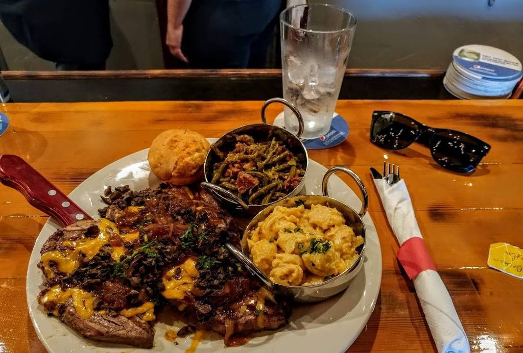 Sasquatch Jacks Hideaway Barroom & Grill | restaurant | 118 10th St SW, Waverly, IA 50677, USA | 3195592444 OR +1 319-559-2444