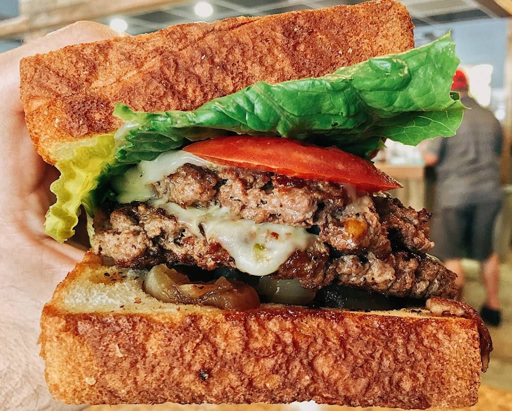 Village Burger | restaurant | 101 W Courthouse Square, Cumming, GA 30040, USA | 4702394502 OR +1 470-239-4502