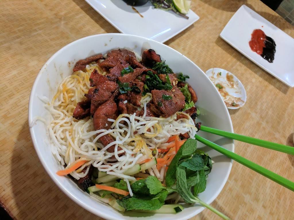 Pho Viet Nam | restaurant | 393 West Warner Road, Chandler, AZ 85225, USA | 4808550300 OR +1 480-855-0300