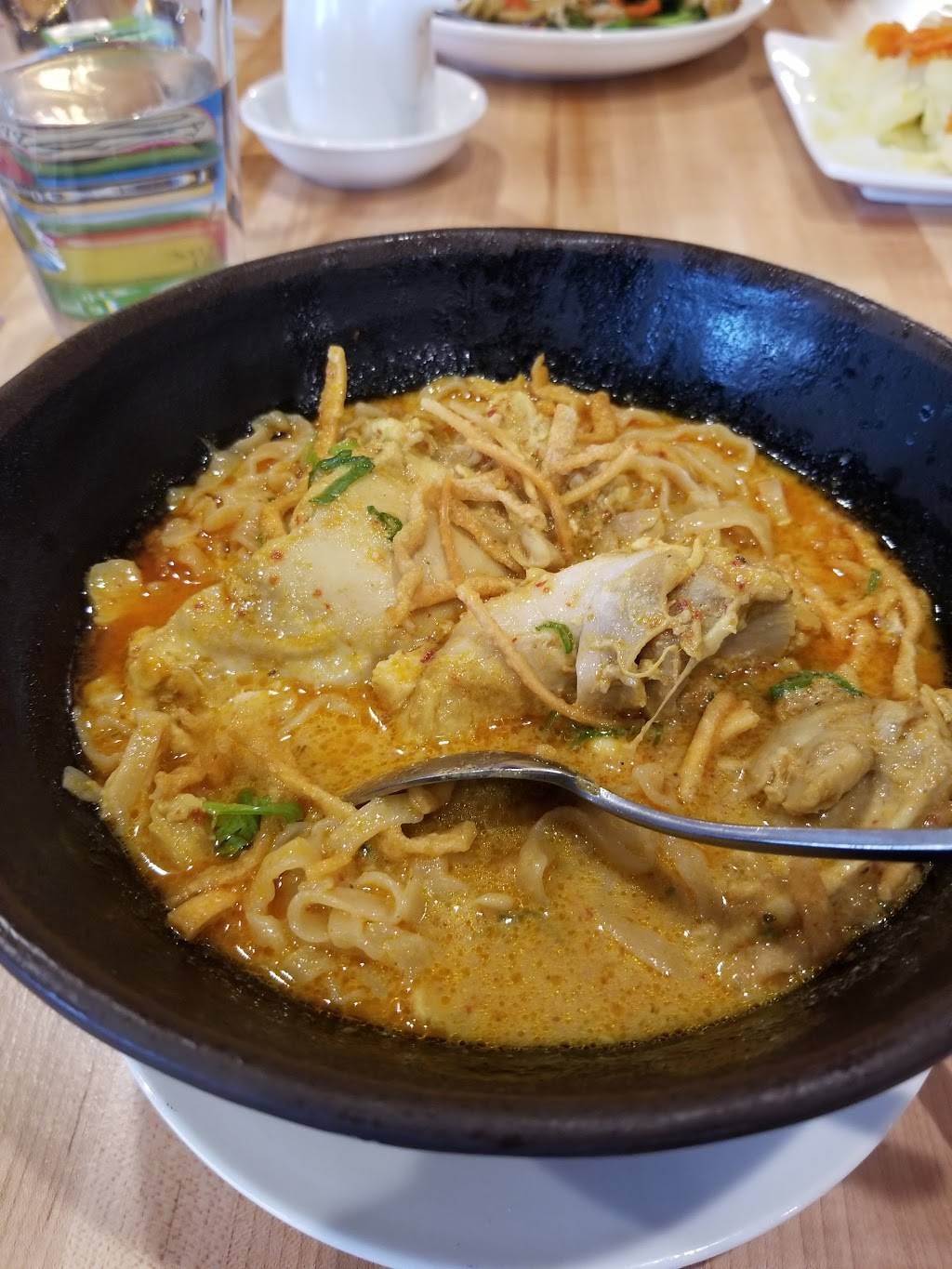 Thai-namite Tosa | restaurant | 8725 W North Ave, Wauwatosa, WI 53226, USA | 4148376281 OR +1 414-837-6281