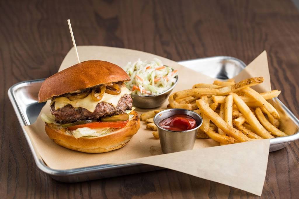 Tony Romas | restaurant | 701 8th St, Greeley, CO 80631, USA | 9703532841 OR +1 970-353-2841