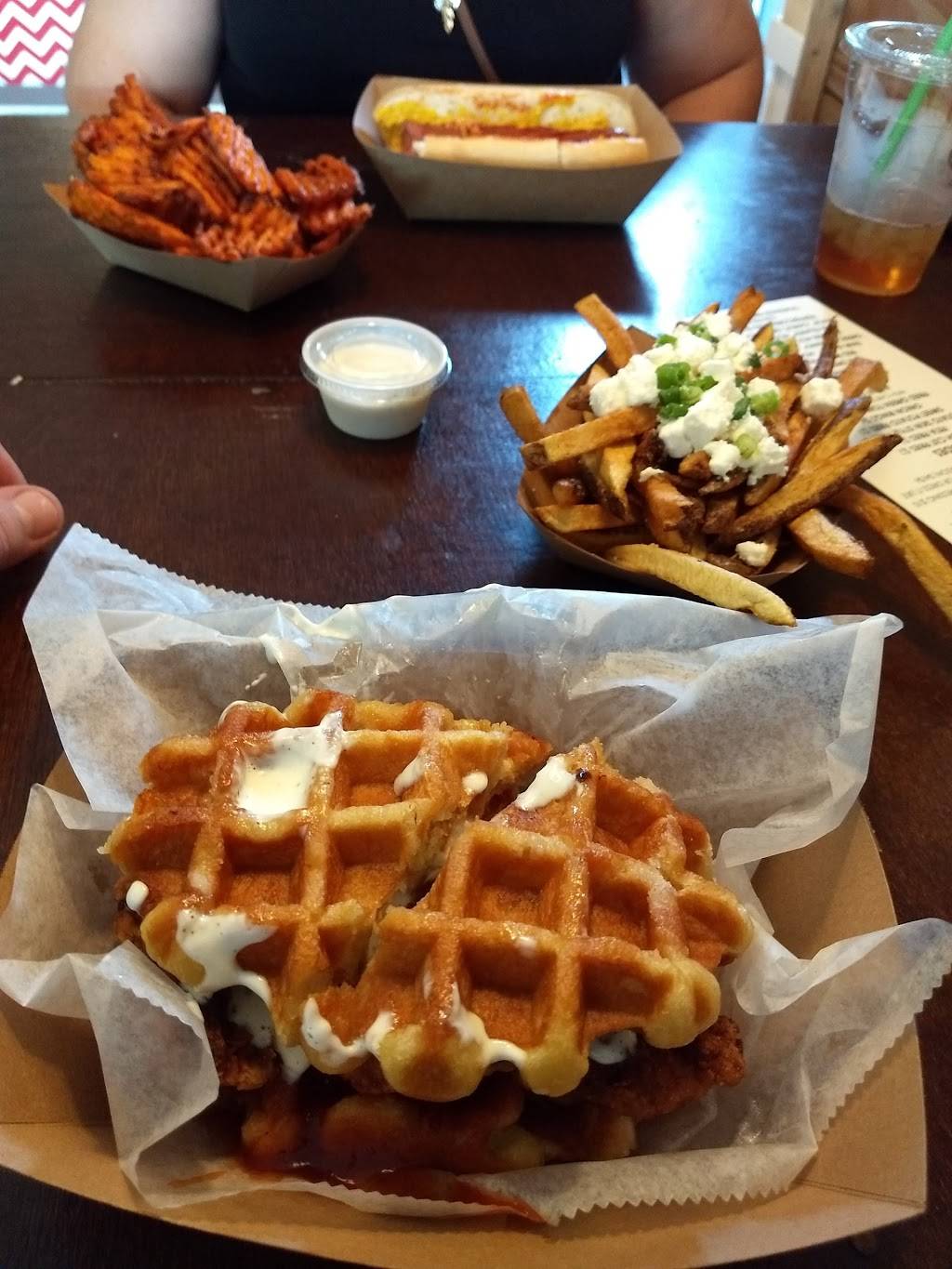 The Corner Grill | restaurant | 111 Jazie Dr Suite A, Savannah, GA 31410, USA | 9123351905 OR +1 912-335-1905