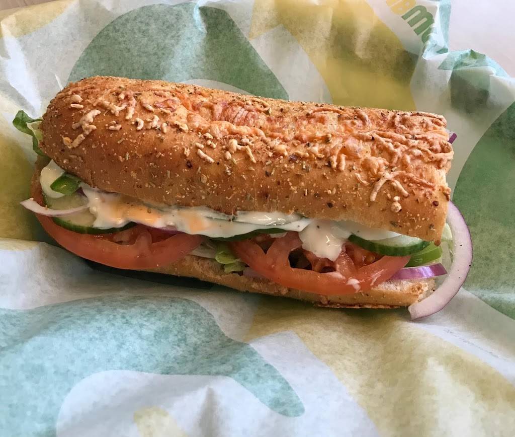 Subway | restaurant | 250 Dundas St S Unit 7B, Cambridge, ON N1R 8A8, Canada | 5196240330 OR +1 519-624-0330