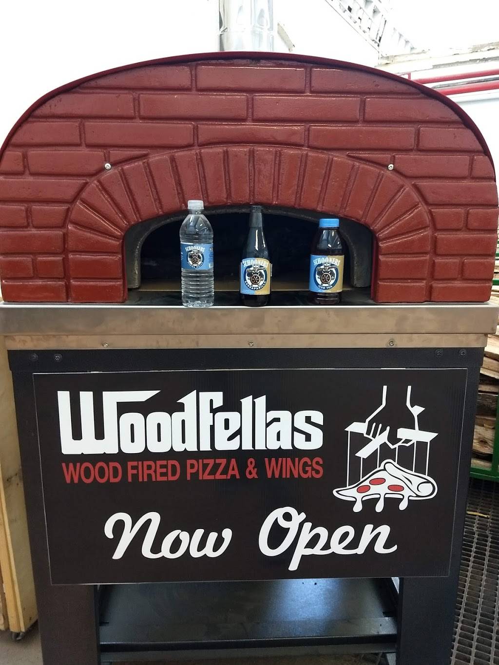 Woodfellas Pizza & Wings | restaurant | 22 Bayview Ave, Stonington, CT 06378, USA | 8607159663 OR +1 860-715-9663