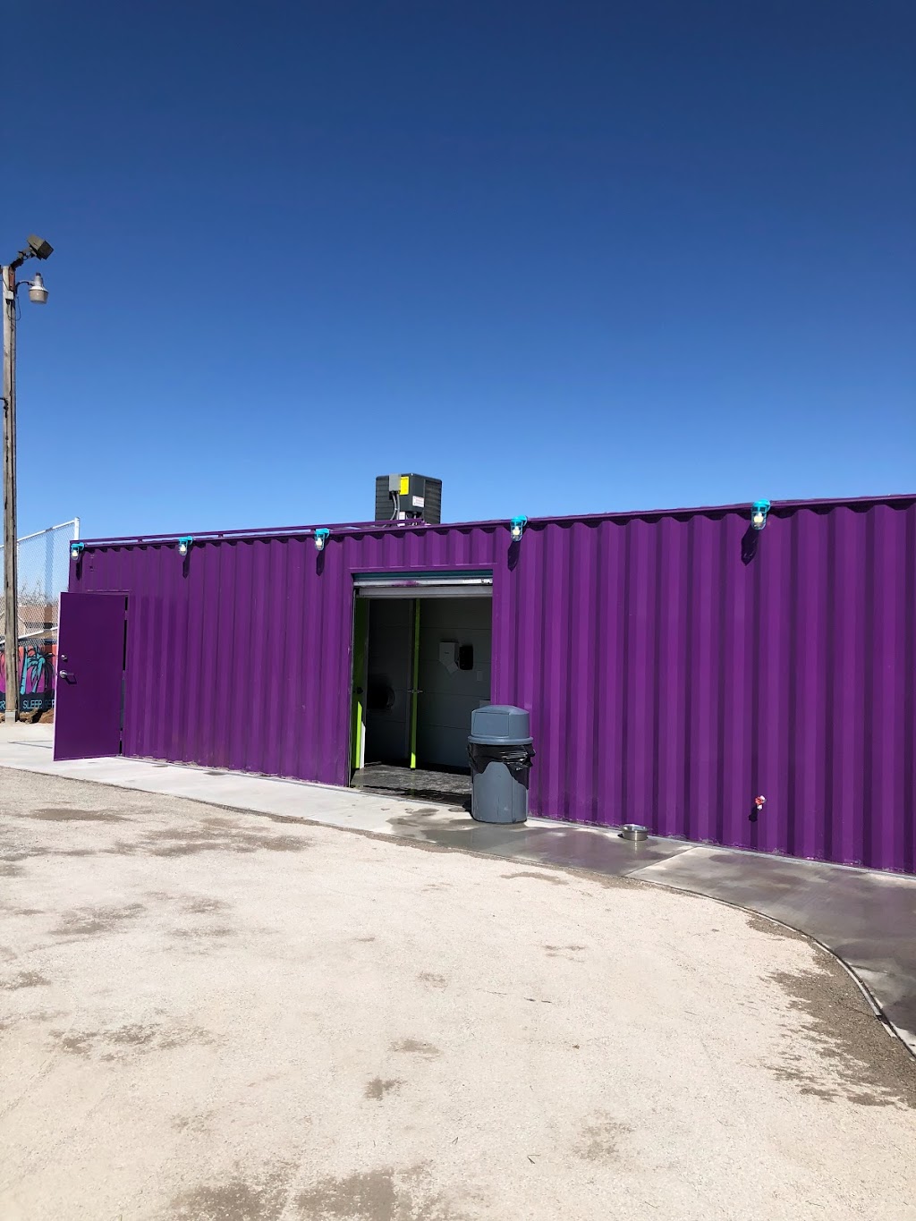 Pearl Beach Brew Pub - Hefner | restaurant | 3330 NW 112th Terrace, Oklahoma City, OK 73120, USA | 4056434614 OR +1 405-643-4614