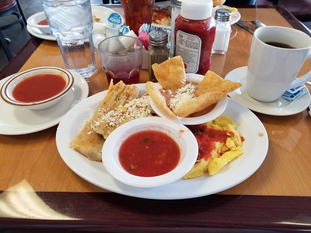 Carmelas Restaurant | restaurant | 2303 E Washington St, Bloomington, IL 61704, USA | 3096620186 OR +1 309-662-0186