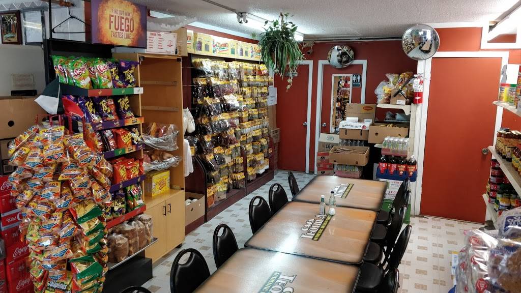 El Paso Tacqueria and Latin Market | restaurant | 609 Hollywood Blvd, Iowa City, IA 52240, USA | 3193383703 OR +1 319-338-3703