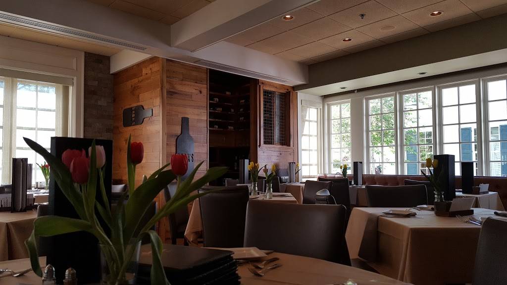 Saras Place By Gavis Restaurant | night club | 1501 Chagrin River Rd, Gates Mills, OH 44040, USA | 4404231000 OR +1 440-423-1000