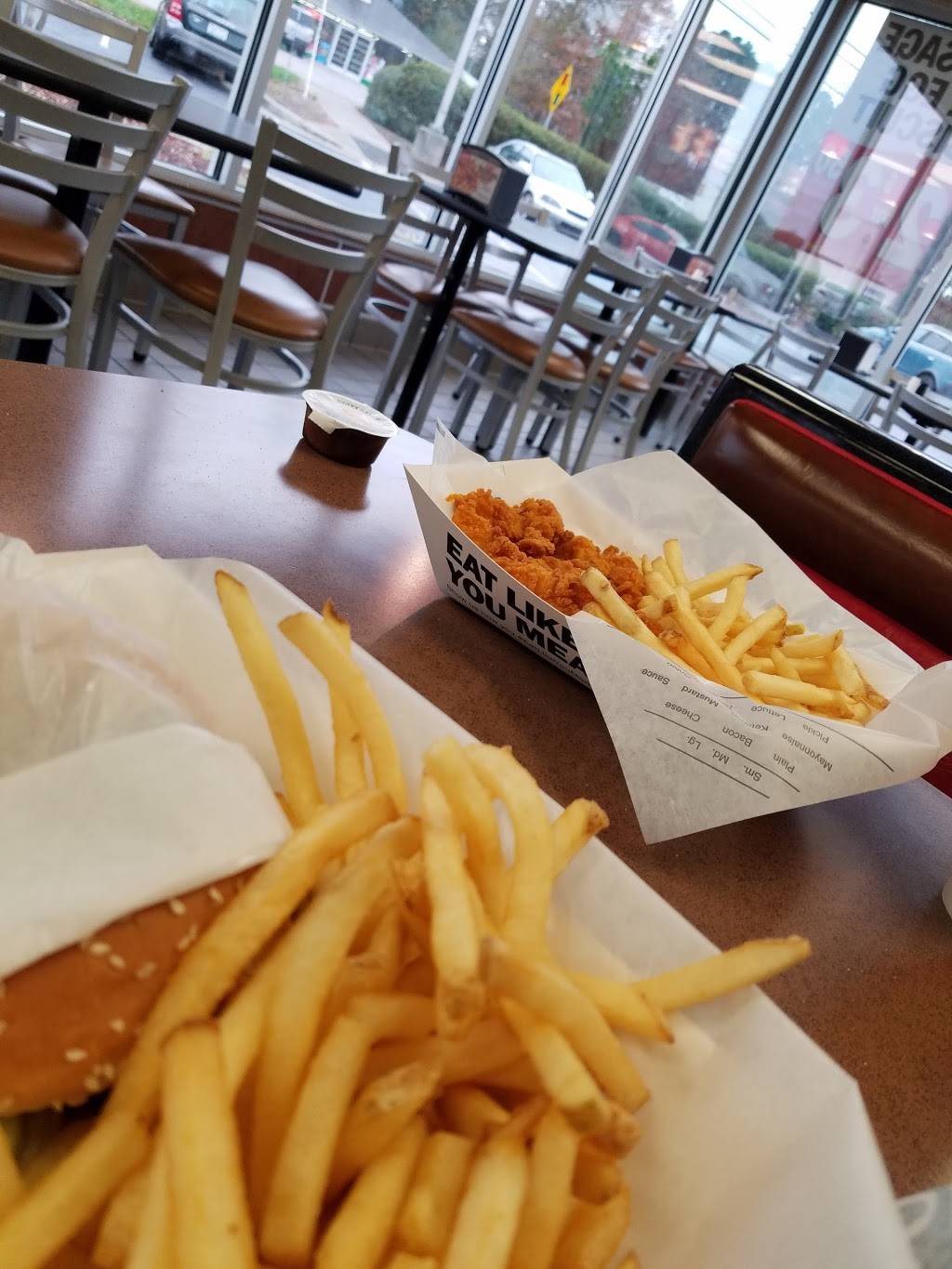 Hardees | restaurant | 1800, Chapel Hill, NC 27514, USA | 9199298516 OR +1 919-929-8516