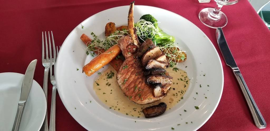 le Charleville | restaurant | 197 Avenue Saint-Charles, Vaudreuil-Dorion, QC J7V 2L4, Canada | 4504242990 OR +1 450-424-2990