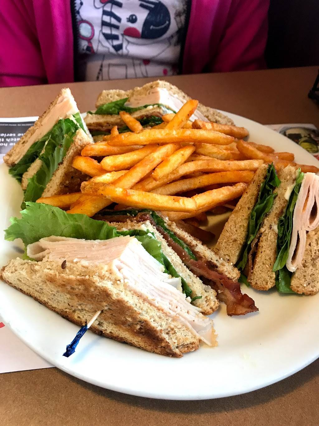 Dennys | restaurant | 6429 Grand Ave, Gurnee, IL 60031, USA | 8478551680 OR +1 847-855-1680