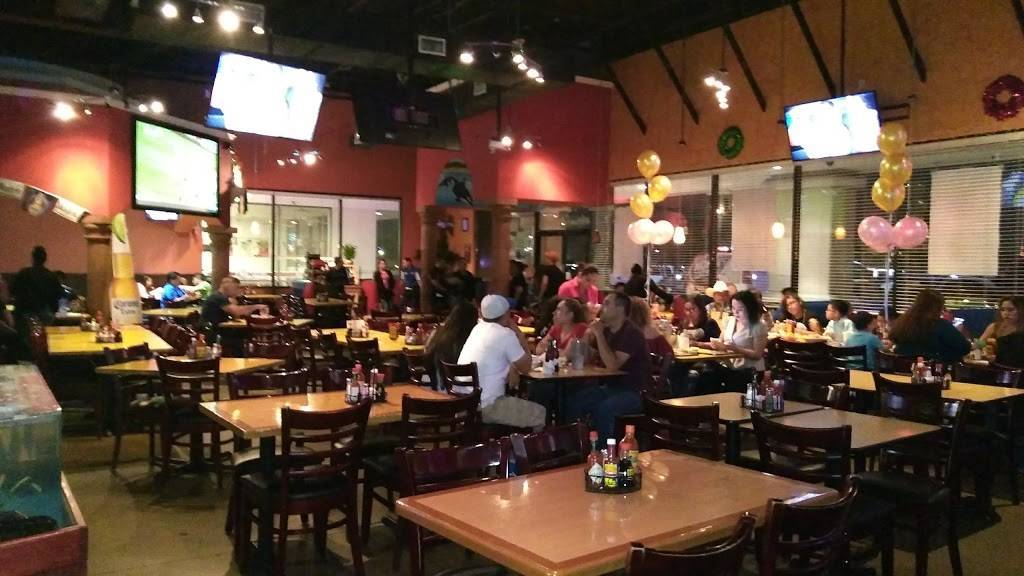 Ostioneria Michoacan | restaurant | 5819 Gulf Fwy, Houston, TX 77023, USA | 7139211800 OR +1 713-921-1800