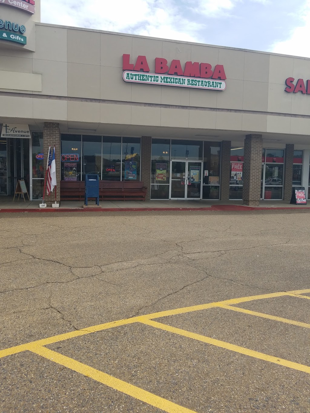 La Bamba Mexican Restaurant | restaurant | 207 North Service Rd E #207, Ruston, LA 71270, USA | 3182554219 OR +1 318-255-4219