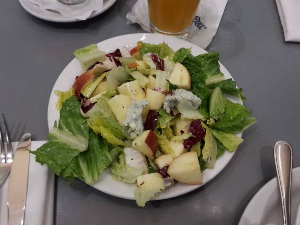 Yankee Pier | restaurant | Terminal 3 S McDonnell Rd, San Francisco, CA 94128, USA | 6508218938 OR +1 650-821-8938